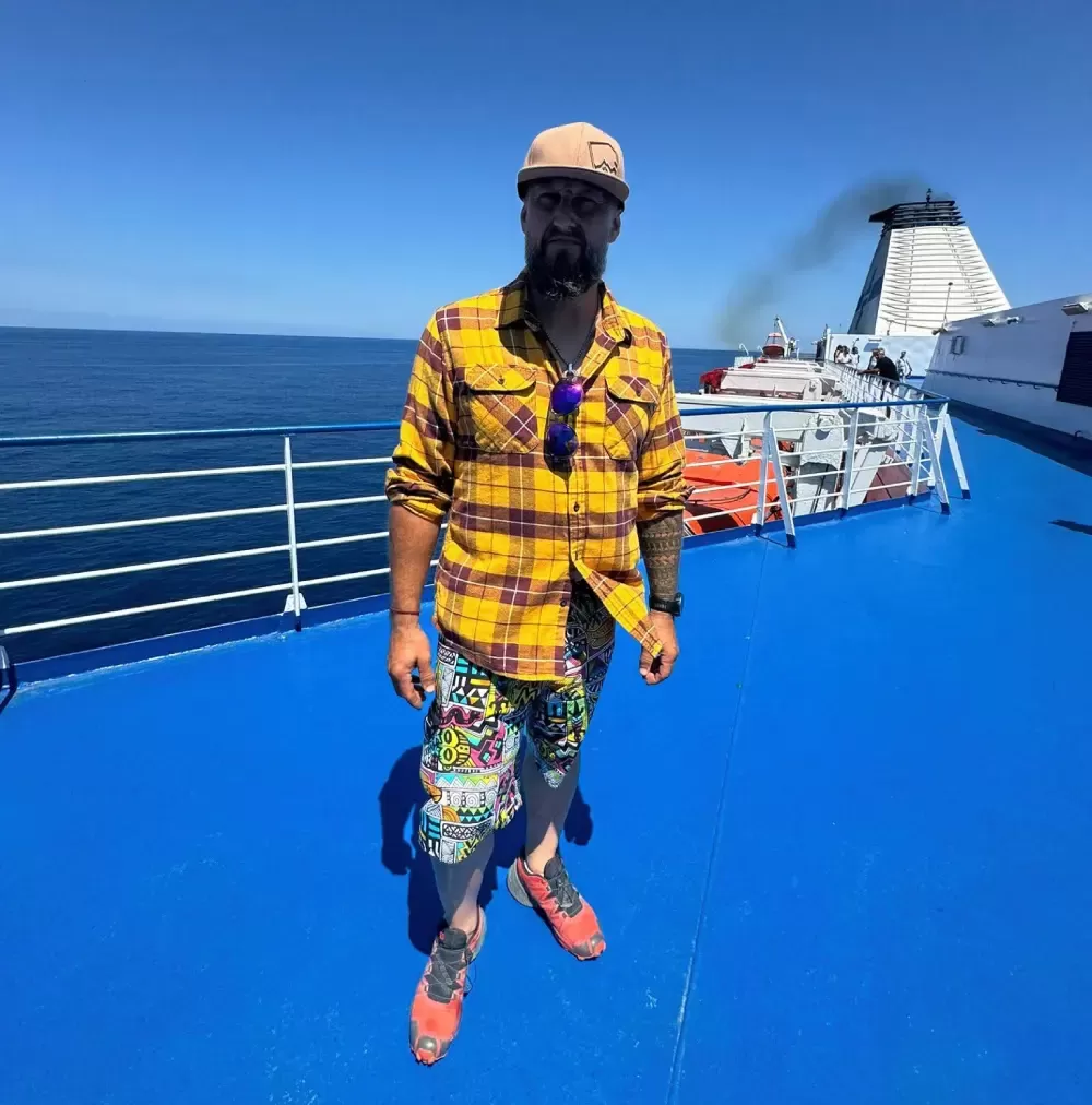 Řidič hobbytňáku na trajektu